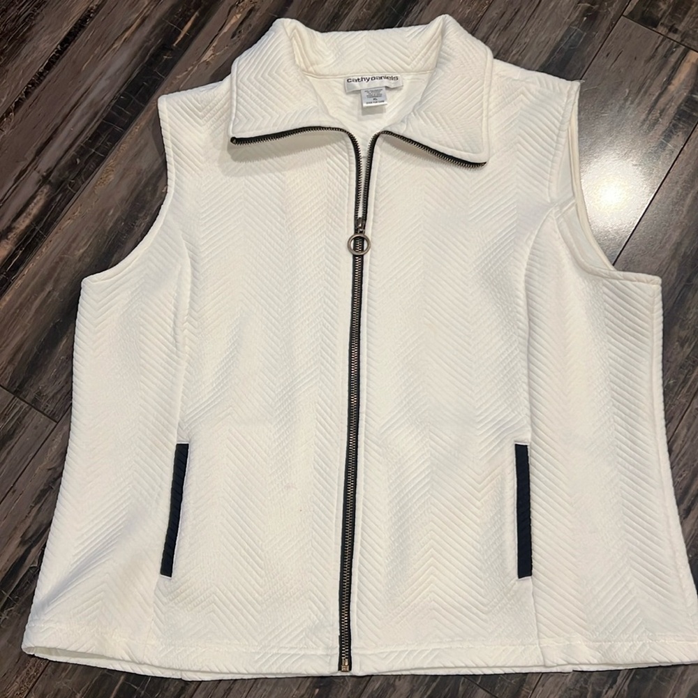 Cathy Daniel’s best size XL